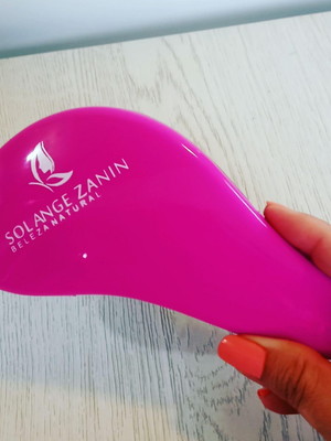 Escova de cabelo personalizada
