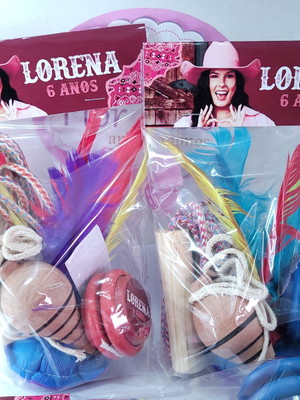 Kit diversão boiadeira corda peteca ioio pião lembrancinha