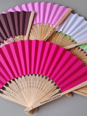 Leque de bambu e papel personalizado