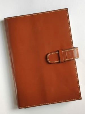 Capa em couro para caderno, miolo removível