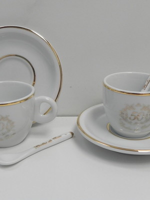 Bodas ouro xícaras pires colheres porcelana 60 ml. presente