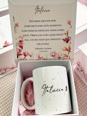 Caixa cartonada convite com caneca personalizada