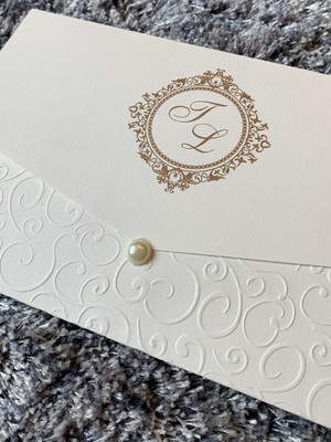 Convite de casamento com alto relevo