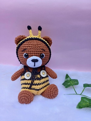 Ursinho em amigurumi crochê (15cm sentado)