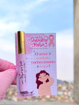 Card com brilho labial- outubro rosa