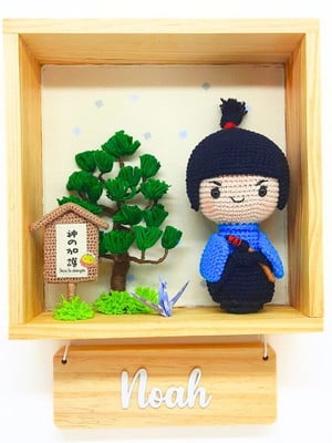 Enfeite de porta maternidade kokeshi menino