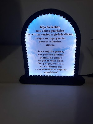 Luminária em led com fonte bivolt com iluminação dos 2 lados