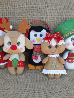Pingentes natalinos ajudantes do papai noel (5 personagens)