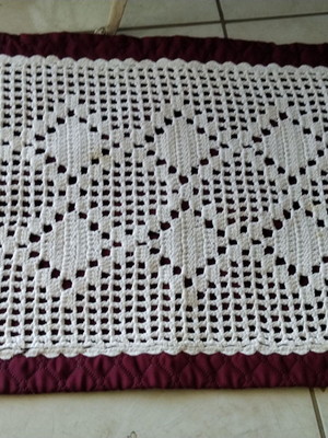 Tapete(piso)matelassê+crochê.peça única. brinde