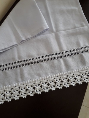 Kit 3 panos de prato com bico de crochê minimalista