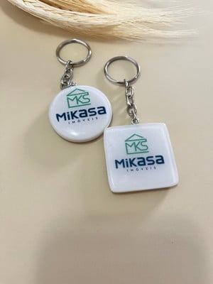 Chaveiro personalizado em resina