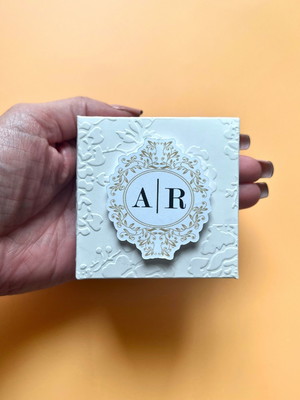 100 caixa bem casado com monograma 7x7x3 cm