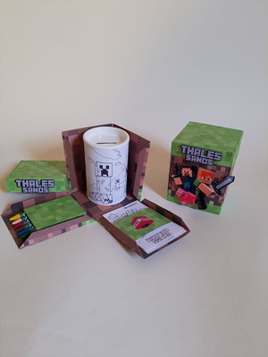 Caixa surpresa com cofrinho kit colorir qualquer tema