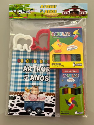 Kit para colorir + kit massinha com giz de cera fazendinha