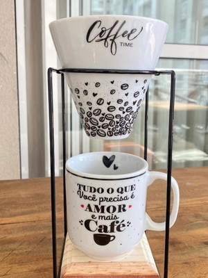 Caneca com coador café e suporte