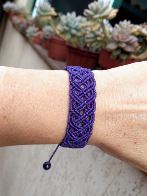 Pulseira celta em macramê