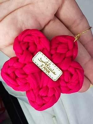 Chaveiro flor de crochê com fio de malha lembrancinha