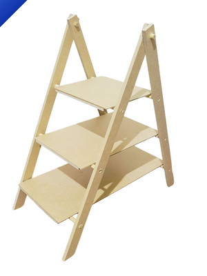 Escadinha decorativa de mesa feita em mdf