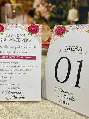 Placa reservado mesa com mensagem de agradecimento
