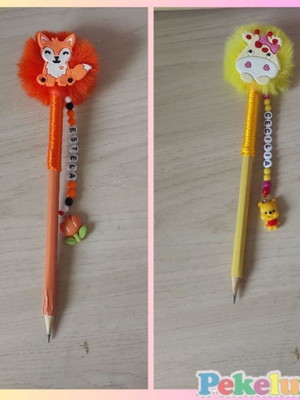 Lápis personalizados com aplique e pompom