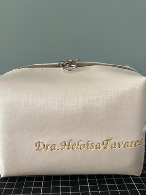 Necessaire personalizada com nome bordado (m)
