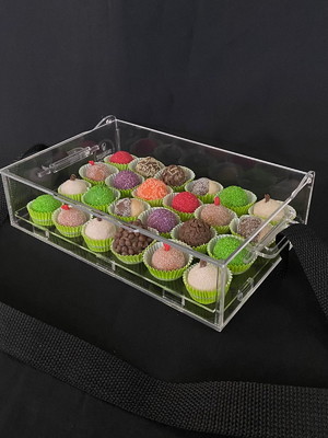 Caixa expositor para 24 brigadeiros nº 4 alça, tampa e logo