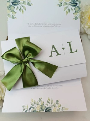 Convite de casamento verde oliva com fita de cetim