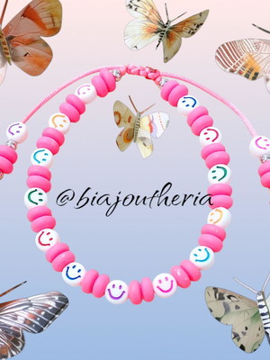 Pulseira de rodinhas emborrachadas separadas por smiles