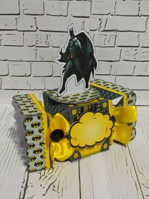 Caixa bala personalizada com aplique 3d - batman