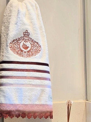 Toalha lavabo espirito santo