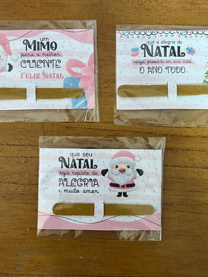 30 lembrancinha cartão com mini lixa natal