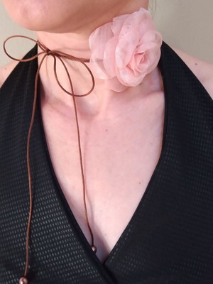 Choker flor/ flor de pescoço de organza