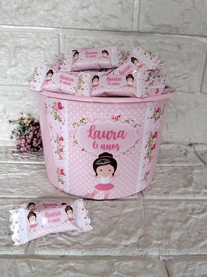 Balde com 100 balas personalizadas bailarina