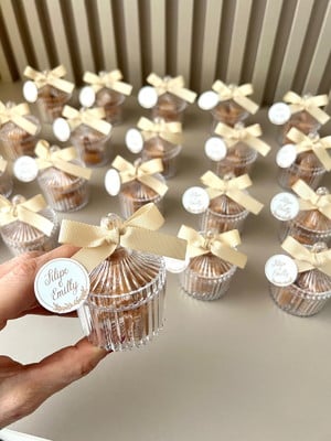 Mini bomboniere com caramelos