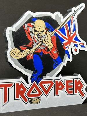 Luminária de mesa - iron maiden - trooper