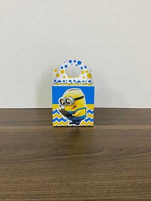 Caixa quadrada com alça - minions
