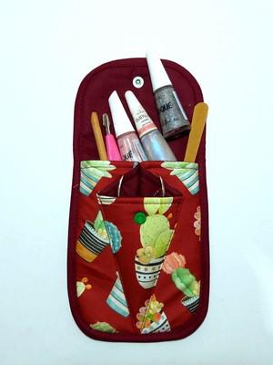 Necessaire manicure para esmaltes, alicate e espatulas