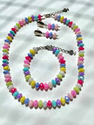 Conjunto colar pulseira e brincos cristais fantasia