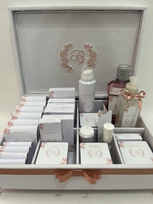 Kit toalete com produtos