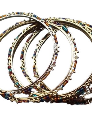 019 bjp- 5 pulseira indiana- metal dourado- missangas