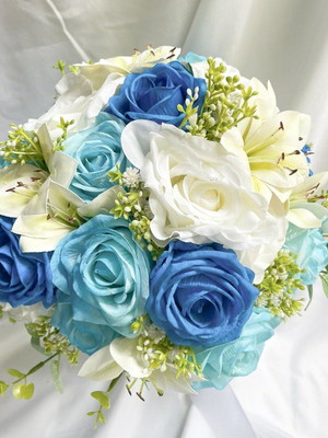 Buquê de noiva azul royal e azul serenete