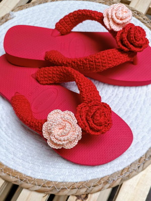 Havaianas customizada com crochê