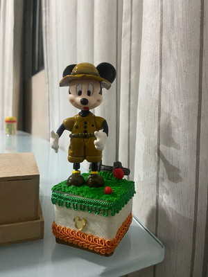 Caixa cenário mickey safari