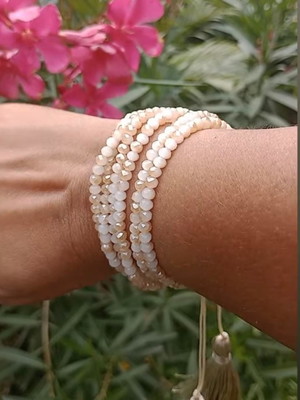 Pulseira de cristais bege