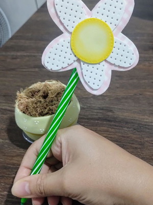 Caneta flor com vaso