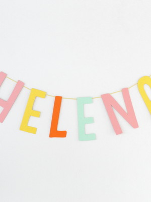 Letreiro colorido (até 10 letras)
