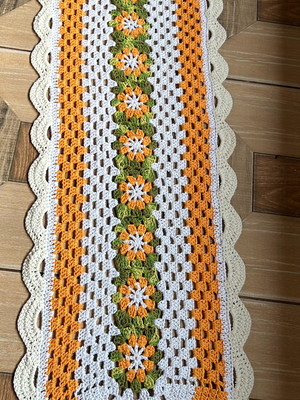 Caminho de mesa de crochê