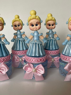 20 potes personalizados cinderela biscuit