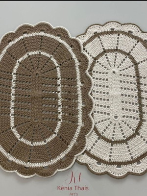 Tapetes em crochê oval/parzinho