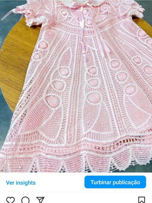 Vestido todo em renda renascença